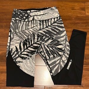 NEW Gymshark Leggings Medium Basically New